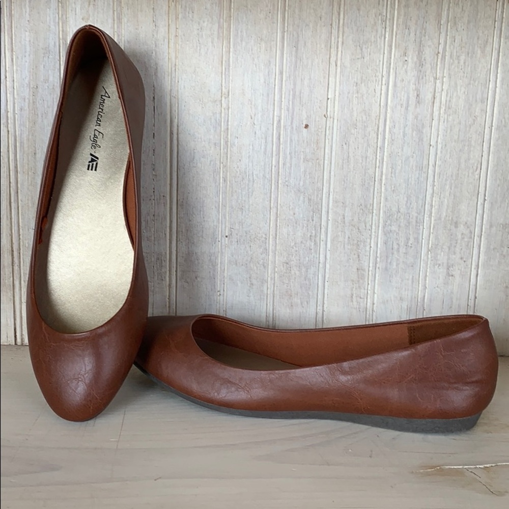 NWOT Brown flats